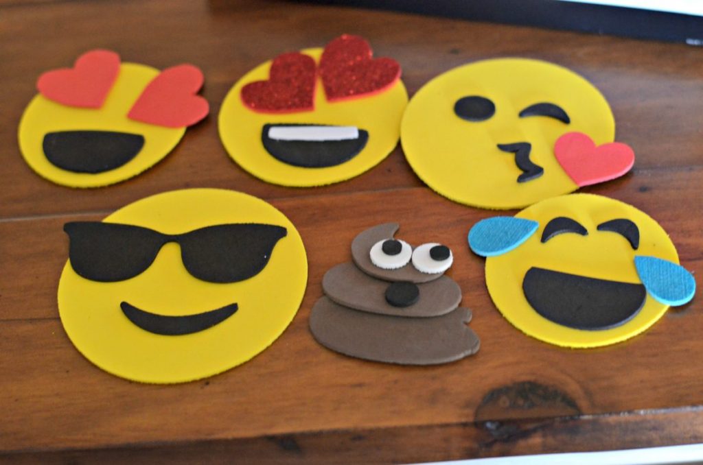 Group of emojis, Heart Eye emoji, Poo emoji, Face With Tears Of Joy emoji