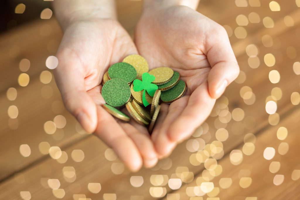 ☘️ Shamrock Emoji: Send Good Luck Wishes And Intentions With ...